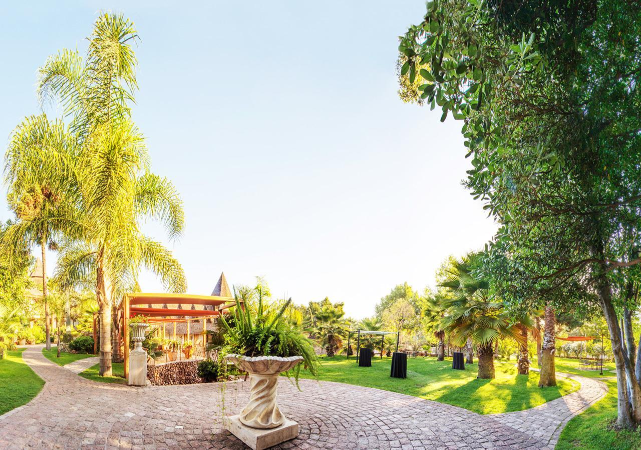 סנטיאגו Hotel Y Centro De Eventos Manquehue Las Condes מראה חיצוני תמונה