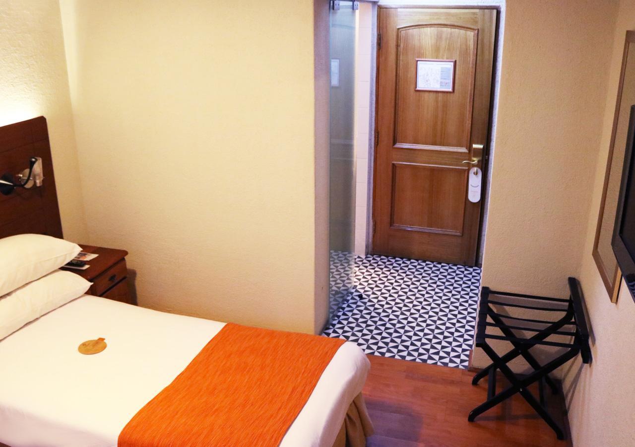 סנטיאגו Hotel Y Centro De Eventos Manquehue Las Condes מראה חיצוני תמונה